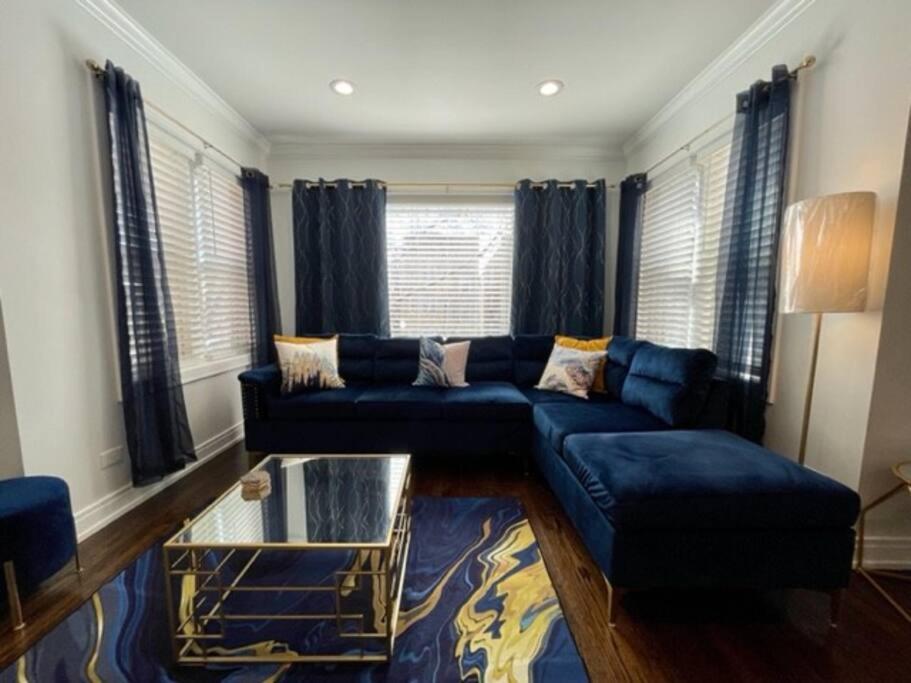 The Blue Golden Luxury Modern 3- Bedroom Apartment In Chicago Esterno foto